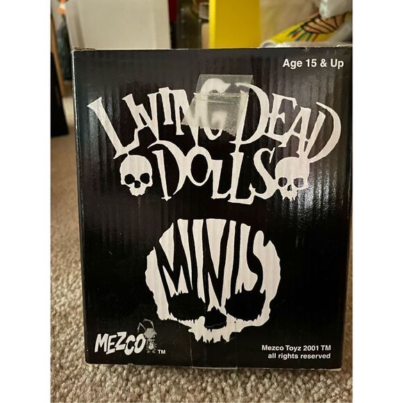 2001 Living Dead Dolls Mini Hong Kong Club Toy2R  LE 999 Glow in dark Eyes - Picture 3 of 9